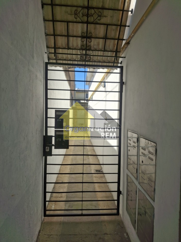 AV. SAN MARTIN 1070, DPTO INT. 4