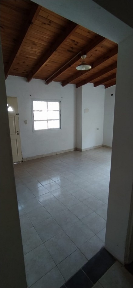 Departamento en alquiler, Calle 8 No 2342 dpto 1, Bo Los Robles