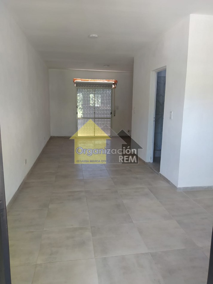 DEPARTAMENTO MONOAMBIENTE EN ALQUILER - CALLE 7 N° 2541, PA