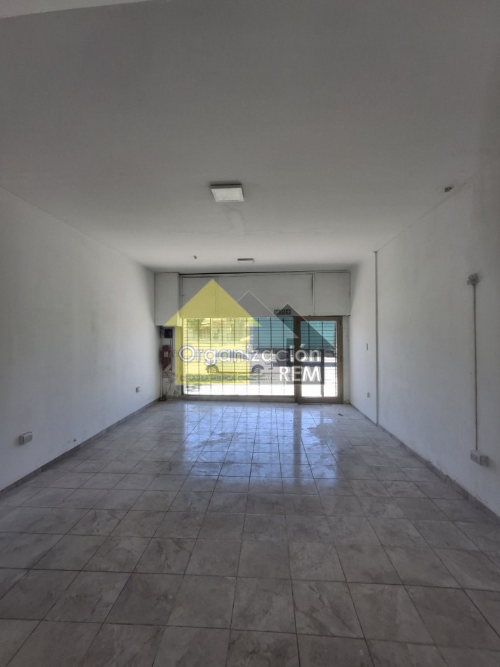 LOCAL EN ALQUILER - AV SAN MARTIN 987