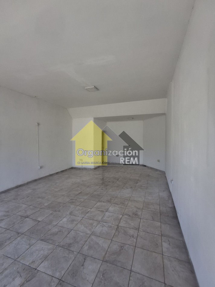LOCAL EN ALQUILER - AV SAN MARTIN 987