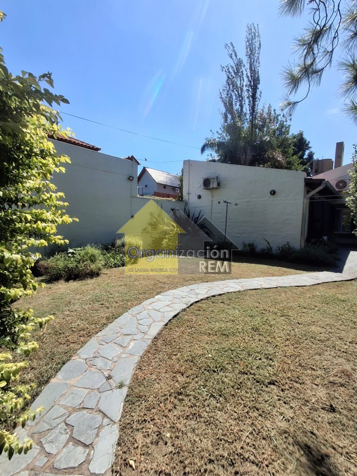 Casa en venta, Av. Andres Vietti No 631, Bo Los Naranjos, Granadero Baigoria