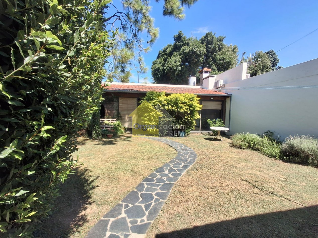Casa en venta, Av. Andres Vietti No 631, Bo Los Naranjos, Granadero Baigoria