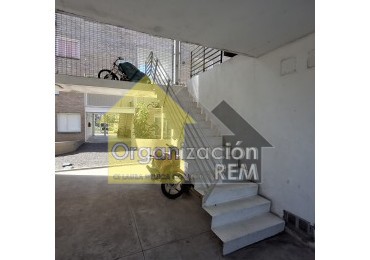 AV. SANTA FE 850, PISO 1 y 2